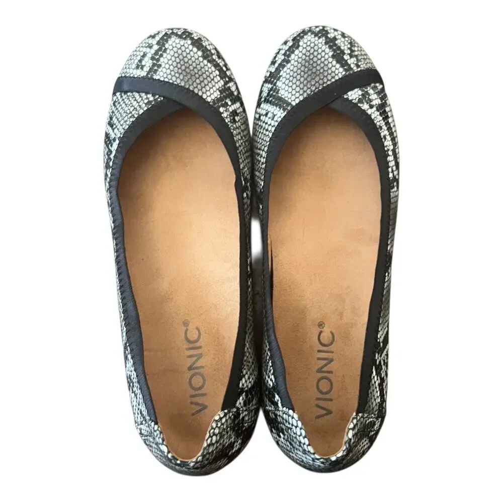 Vionic Caroll Leather Snake Print Slip On Flats Size 6.5